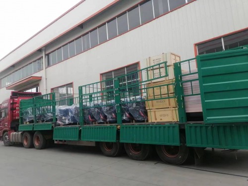 江都甘肅客戶26臺柴油機發(fā)貨