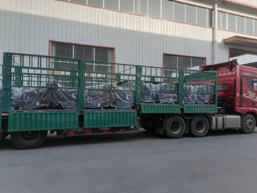 江都海南客戶柴油機發(fā)貨