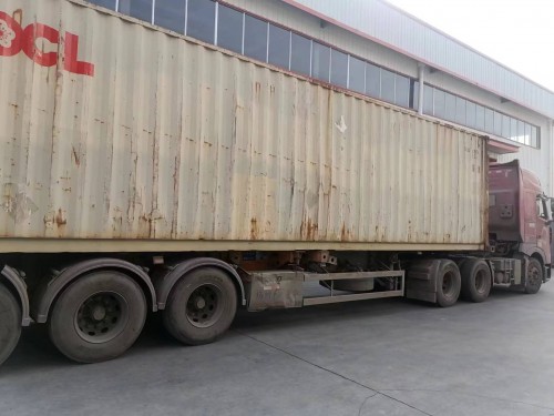 江都非洲客戶69臺柴油機裝柜